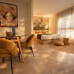 Dozzze Julieta Apartahotel
