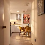 Dozzze Julieta Apartahotel Alicante