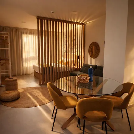 Dozzze Julieta Lägenhetshotell 3*
