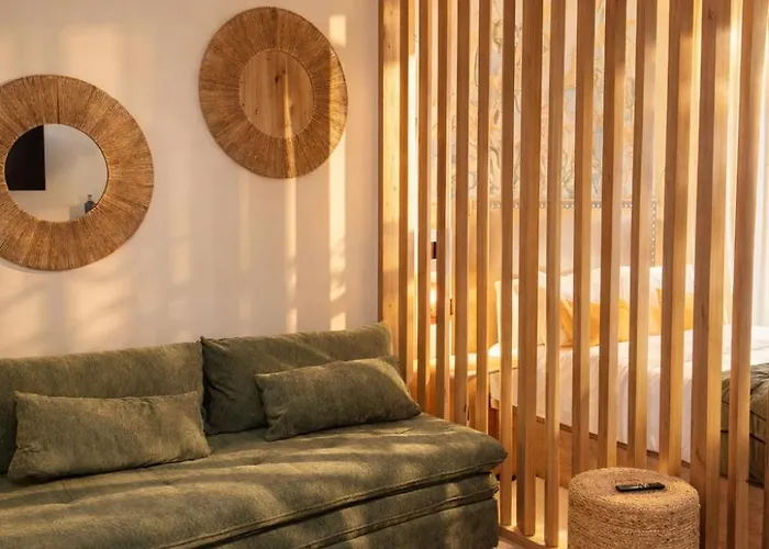 Dozzze Julieta Aparthotel
